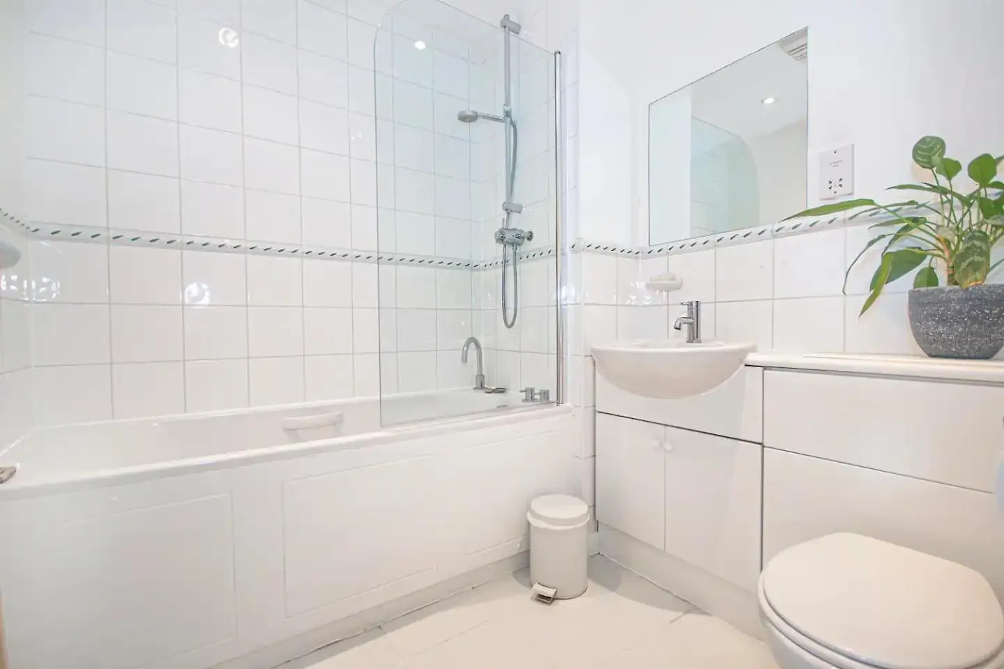Renovu Exclusive Rooms London Apartman